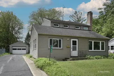 645 Pleasant Street, Woodstock, IL 60098 - Photo 1