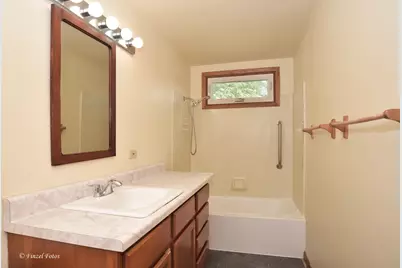 645 Pleasant Street, Woodstock, IL 60098 - Photo 13