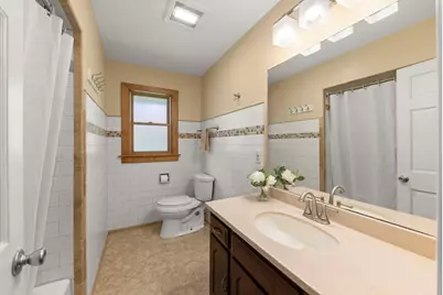 6023 S Richmond Avenue, Willowbrook, IL 60527 - Photo 7