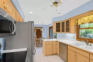 41W067 Colson Dr, Saint Charles, IL 60175 - Photo 13