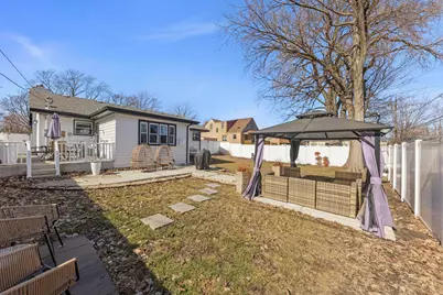 9525 Parkside Avenue, Oak Lawn, IL 60453 - Photo 25