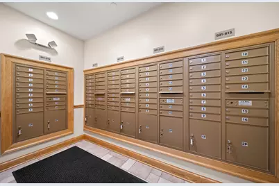 8300 Concord Drive #211, Morton Grove, IL 60053 - Photo 5