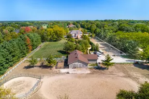 11 Moate Ln, Barrington Hills, IL 60010 - Photo 3