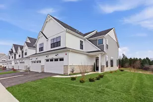 8551 Sperry Ct, Woodridge, IL 60517 - Photo 1