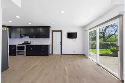 1117 E Kitson Drive, Palatine, IL 60074 - Photo 9