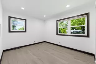 1117 E Kitson Dr, Palatine, IL 60074 - Photo 29