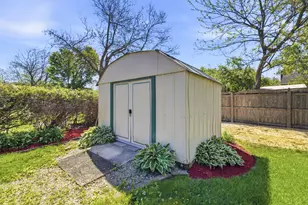 1117 E Kitson Dr, Palatine, IL 60074 - Photo 31