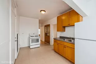 4935 W 18th St, Cicero, IL 60804 - Photo 5
