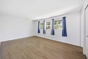 404 Milford Ct, Schaumburg, IL 60193 - Photo 9