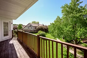 363 Pembroke Ln, Glen Ellyn, IL 60137 - Photo 7