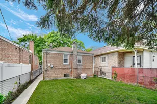 9111 S Kingston Ave, Chicago, IL 60617 - Photo 21