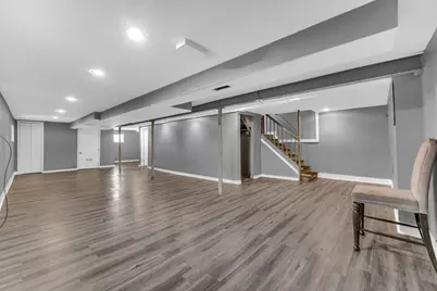 9111 S Kingston Avenue, Chicago, IL 60617 - Photo 15