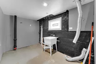 9111 S Kingston Ave, Chicago, IL 60617 - Photo 19