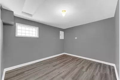 9111 S Kingston Avenue, Chicago, IL 60617 - Photo 17