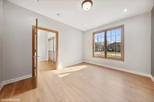 17W234 Massel Ct, Bensenville, IL 60106 - Photo 3