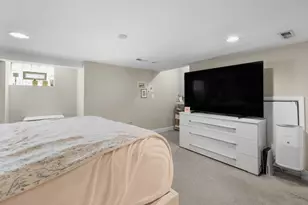 5638 W Carmen Ave, Chicago, IL 60630 - Photo 7