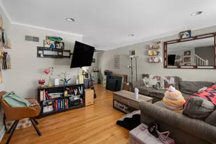 5638 W Carmen Ave, Chicago, IL 60630 - Photo 3