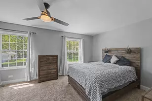 102 Bright Oaks Cir, Cary, IL 60013 - Photo 7