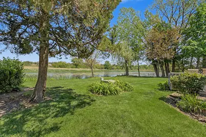 102 Bright Oaks Circle #102, Cary, IL 60013 - Photo 13