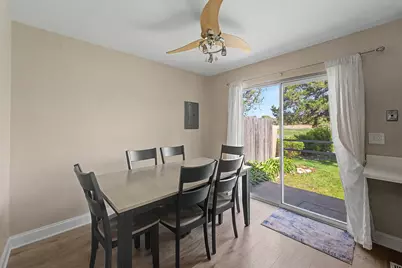 102 Bright Oaks Circle #102, Cary, IL 60013 - Photo 5