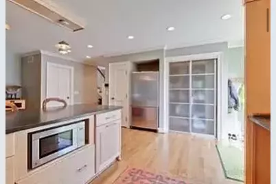 916 Driscoll Court, Highland Park, IL 60035 - Photo 9