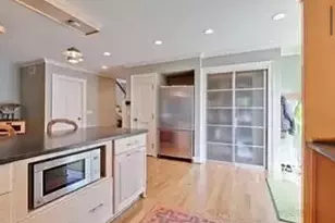 916 Driscoll Ct, Highland Park, IL 60035 - Photo 9