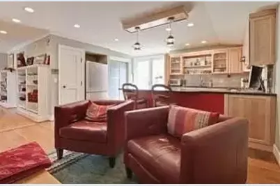 916 Driscoll Court, Highland Park, IL 60035 - Photo 5