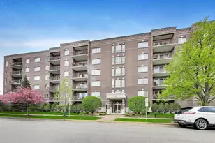 1327 Brown St, Des Plaines, IL 60016 - Photo 1