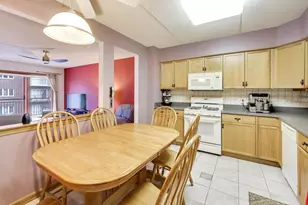 1327 Brown St, Des Plaines, IL 60016 - Photo 5