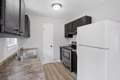 2603 W 55th Street, Davenport, IA 52806 - Photo 5