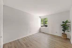 5821 Oakwood Dr, Lisle, IL 60532 - Photo 15