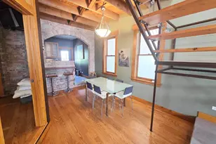 1734 W Beach Ave, Chicago, IL 60612 - Photo 21