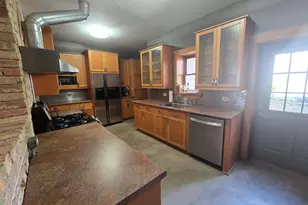 1734 W Beach Ave, Chicago, IL 60612 - Photo 19