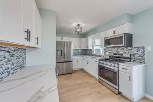 19116 Sherman St, Lansing, IL 60438 - Photo 7