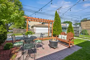 7900 Karlov Ave, Skokie, IL 60076 - Photo 17