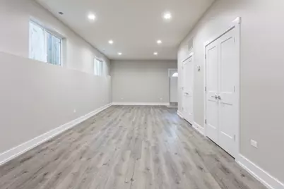 530 E 44th Place, Chicago, IL 60653 - Photo 13