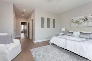 530 E 44th Pl, Chicago, IL 60653 - Photo 7