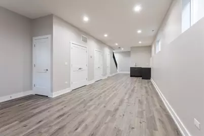 530 E 44th Place, Chicago, IL 60653 - Photo 11