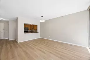 630 N State St, Chicago, IL 60654 - Photo 9
