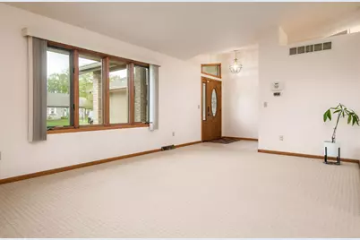 10966 China Berry Lane, Machesney Park, IL 61115 - Photo 5