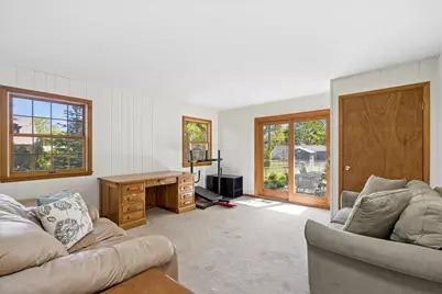 827 N Douglas Avenue, Arlington Heights, IL 60004 - Photo 9