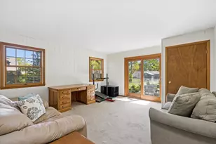 827 N Douglas Ave, Arlington Heights, IL 60004 - Photo 9