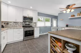 690 W Willow Glen, Addison, IL 60101 - Photo 9
