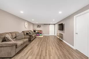690 W Willow Glen, Addison, IL 60101 - Photo 17