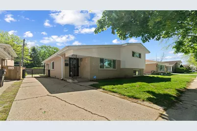 9517 Lavergne Avenue, Skokie, IL 60077 - Photo 1