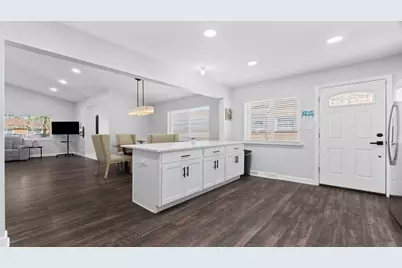 9517 Lavergne Avenue, Skokie, IL 60077 - Photo 11