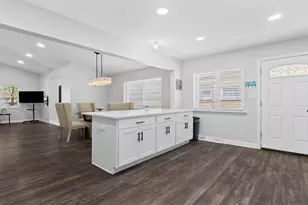 9517 Lavergne Ave, Skokie, IL 60077 - Photo 11