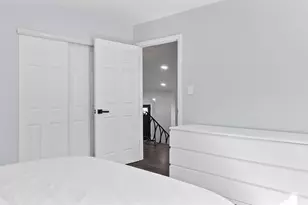 9517 Lavergne Ave, Skokie, IL 60077 - Photo 17