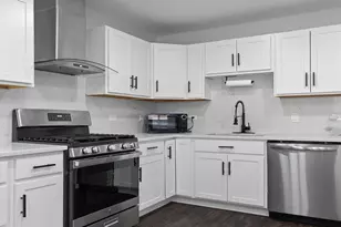 9517 Lavergne Ave, Skokie, IL 60077 - Photo 9