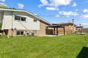 9517 Lavergne Ave, Skokie, IL 60077 - Photo 23